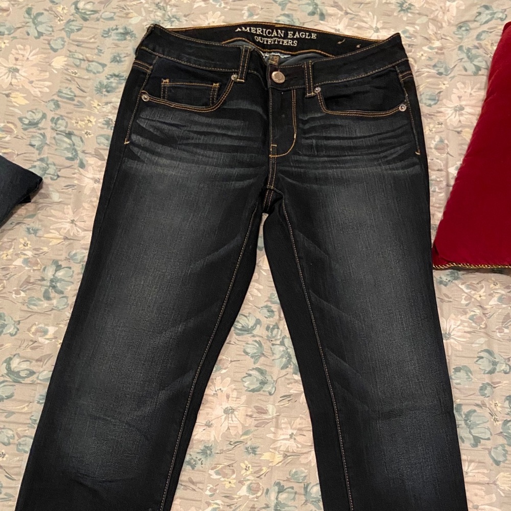 American Eagle blue jeans